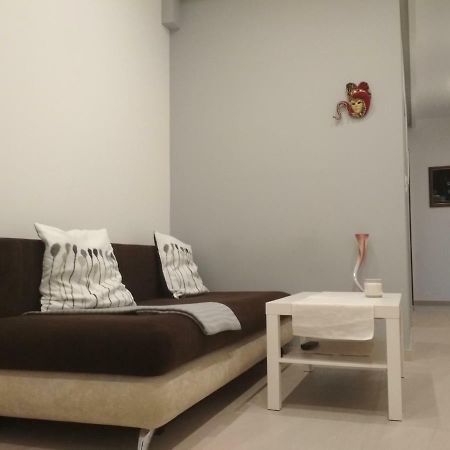 Apartament Scorpion Modlin Czosnów Екстериор снимка