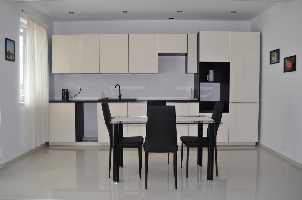 Apartament Scorpion Modlin Czosnów Екстериор снимка