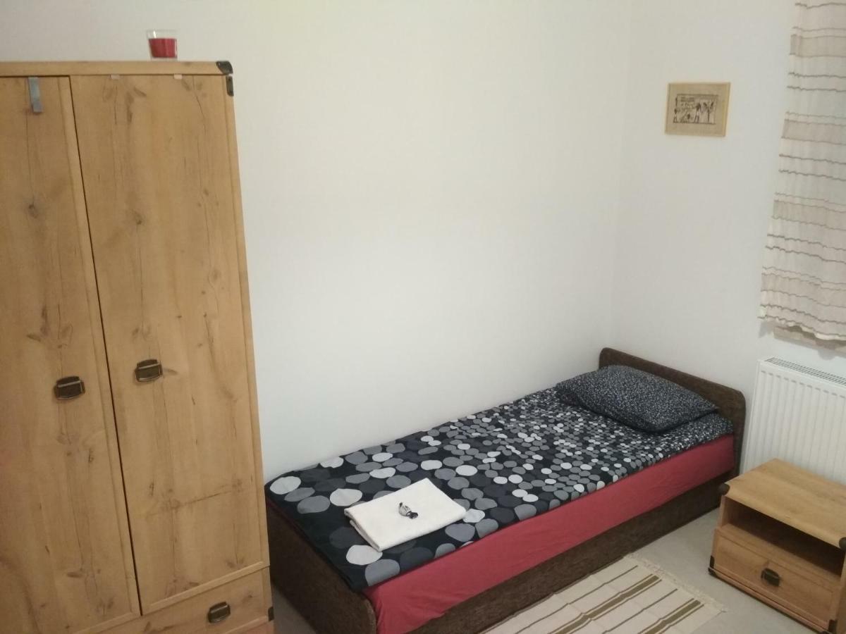 Apartament Scorpion Modlin Czosnów Екстериор снимка
